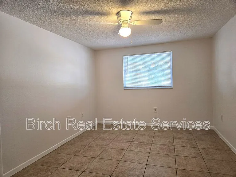 6839 Forest Ave — Photo 4