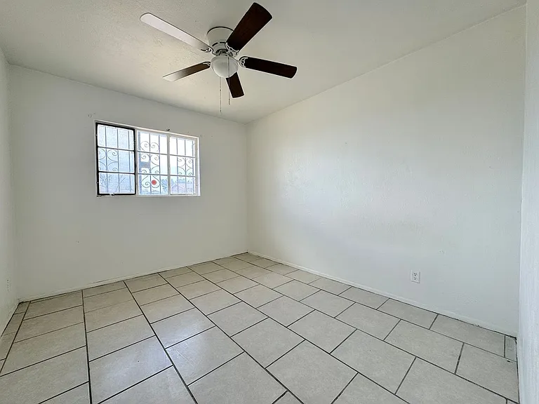 4117 Volcanic Ave — Photo 16