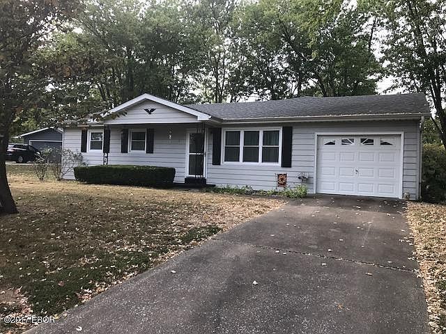 1st image of 7 Westwood Ln