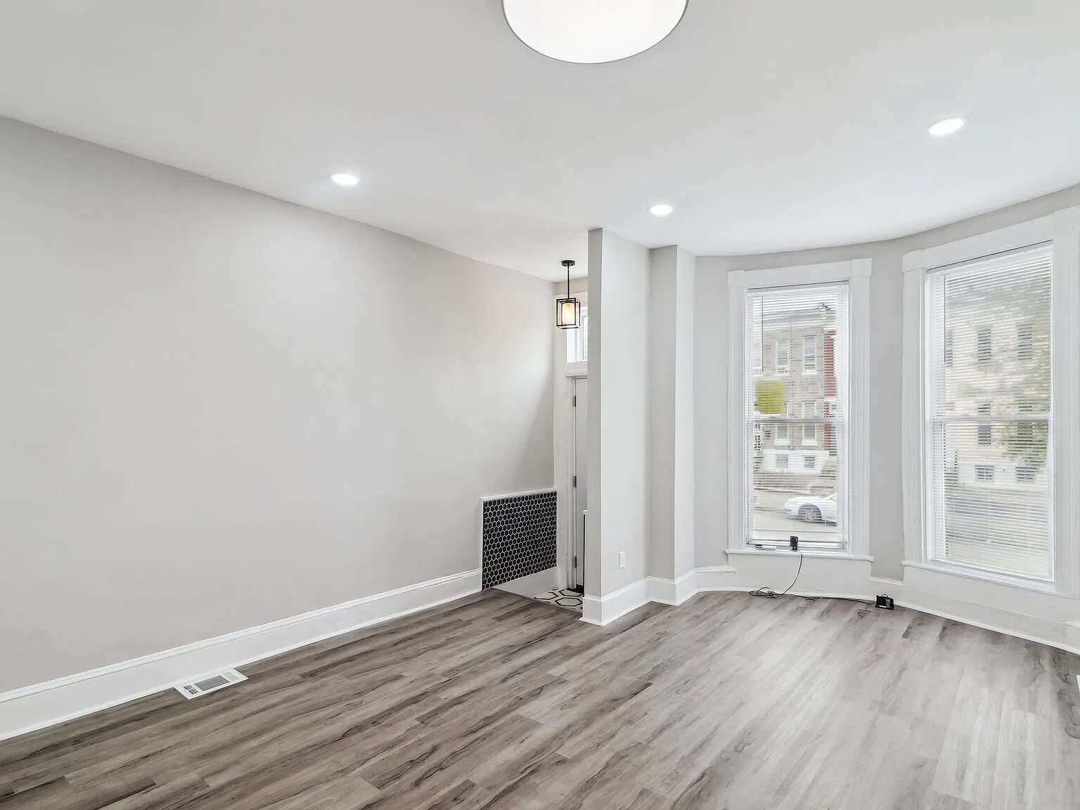 3 bed, 1300 sqft, $1,675 — Photo 4