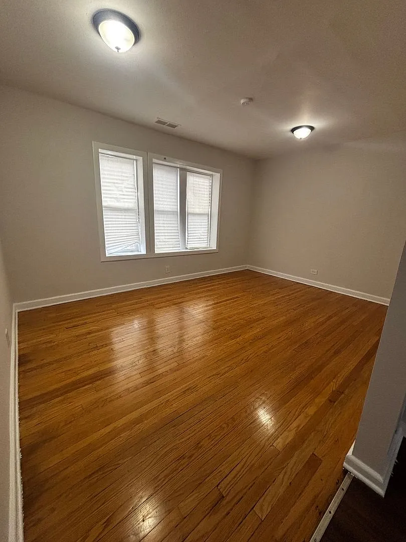 Building Photo - 2909 W Cermak Rd #2E
