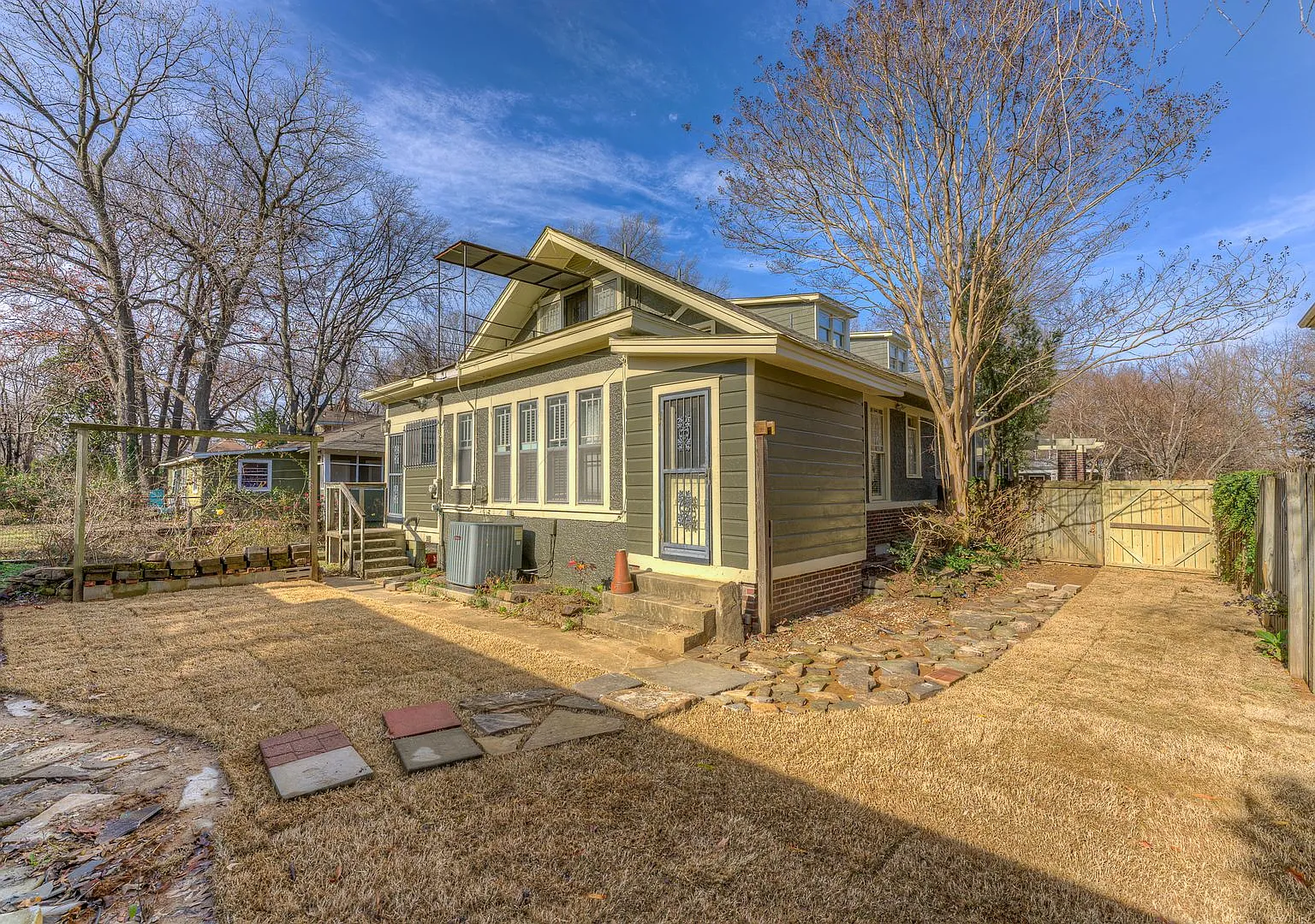 1195 Dorothy Pl — Photo 3