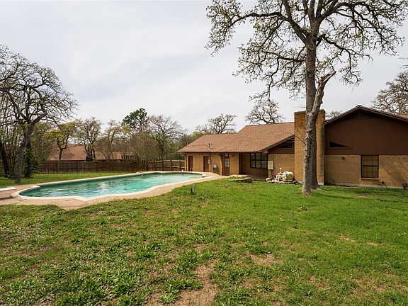 5th image of 2105 Yokley Rd