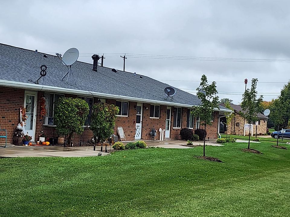 2nd image of 869 Main St #3