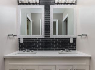 33 W Ofallon Dr, O'Fallon, MO 63366