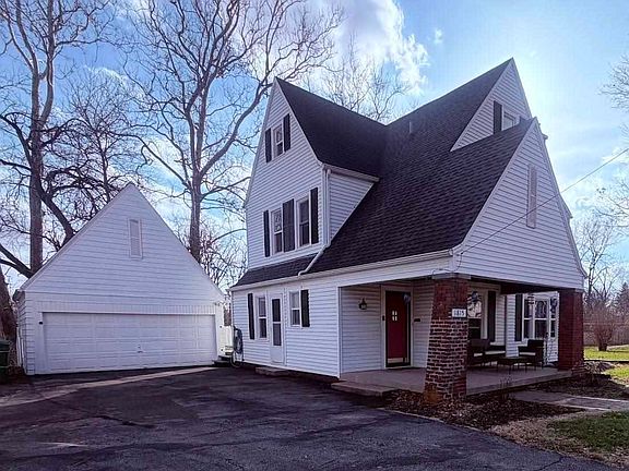 2nd image of 1815 S E St
