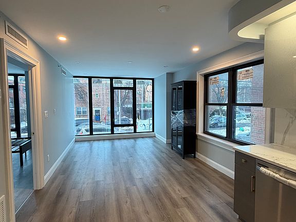 3rd image of 14712 Roosevelt Ave #1