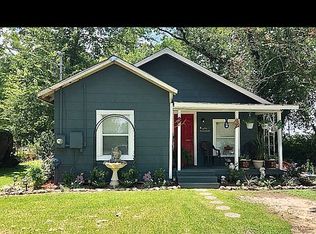 304 Prairie St, Highlands, TX 77562