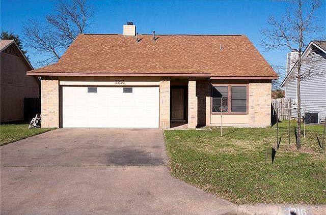 1st image of 1216 York Castle Dr