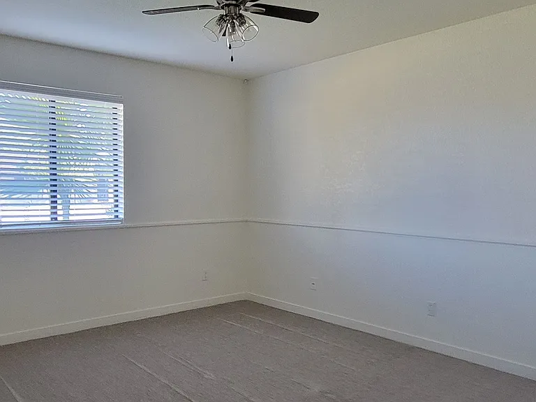 323 W Olive Ave — Photo 10
