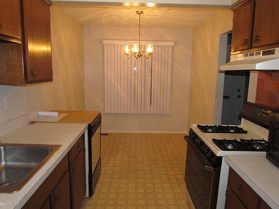5th image of 37283 Great Oaks Ct
