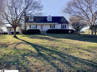 933 Belcher Rd, Boiling Springs, SC 29316