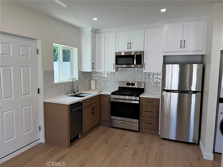 6907 Laramie Ave — Photo 5