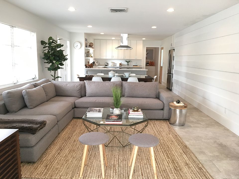 1st image of 3528 Casablanca Ave