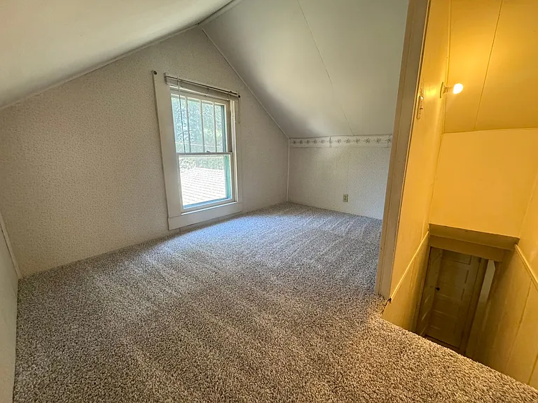 7400 SE Otty St — Photo 10