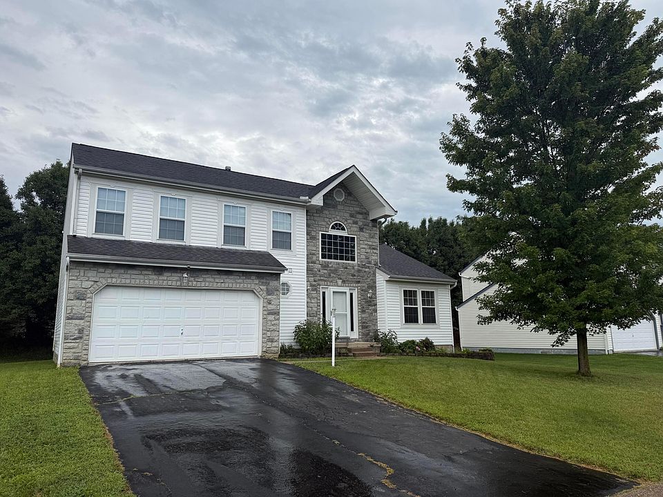 2nd image of 156 Knights Bridge Dr E