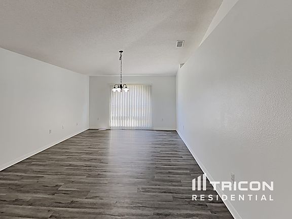 3rd image of 11 Alicante Ct