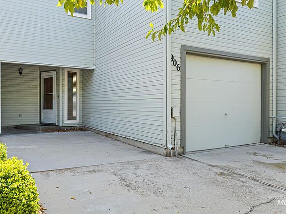 2nd image of 906 N Benjamin Ln