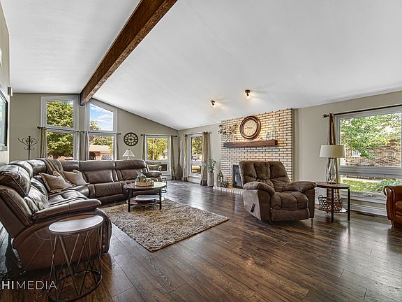 5th image of 1318 Andrea Dr