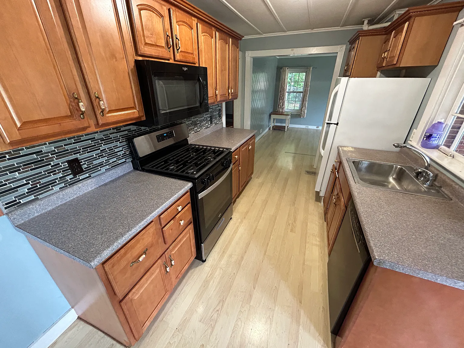 2 bed, 919 sqft, $2,300 — Photo 4