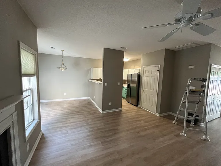 107 Fox Trail Ln — Photo 5