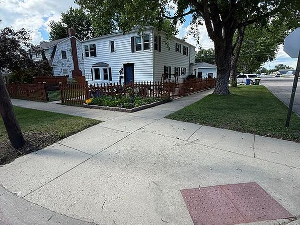 401 W Main St