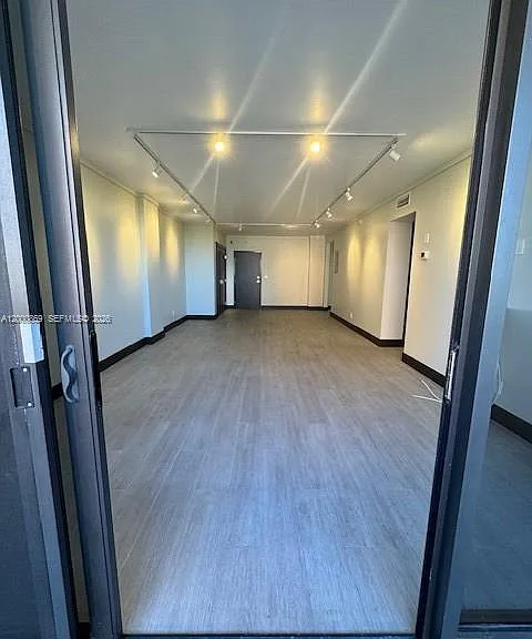 90 Edgewater Dr #606 — Photo 3