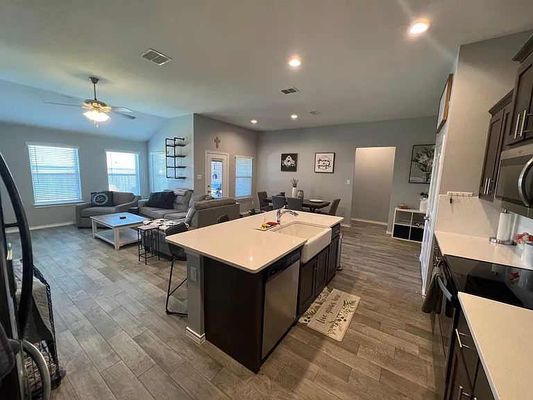 208 High Point Way — Photo 16
