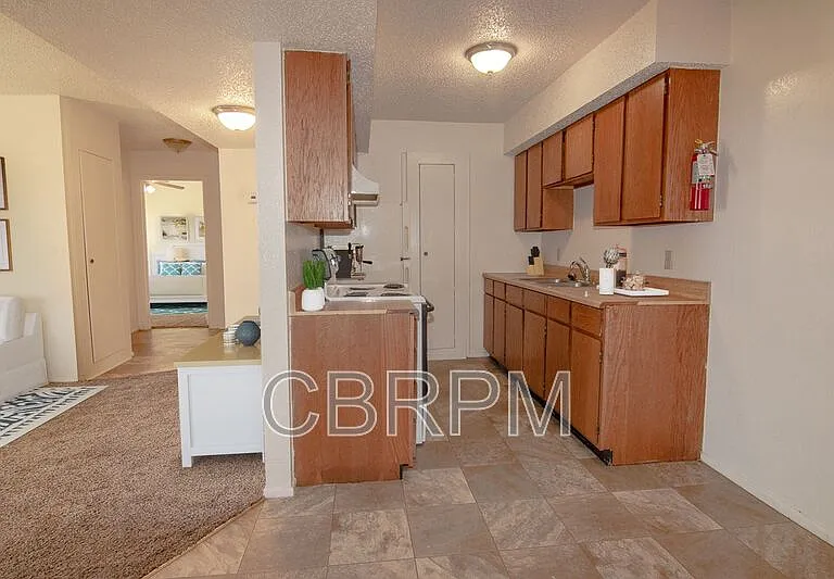 101 Teakwood Dr #J — Photo 5