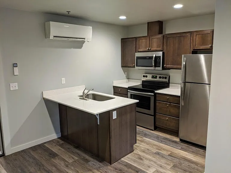 1106 Adams Ave #4 — Photo 1