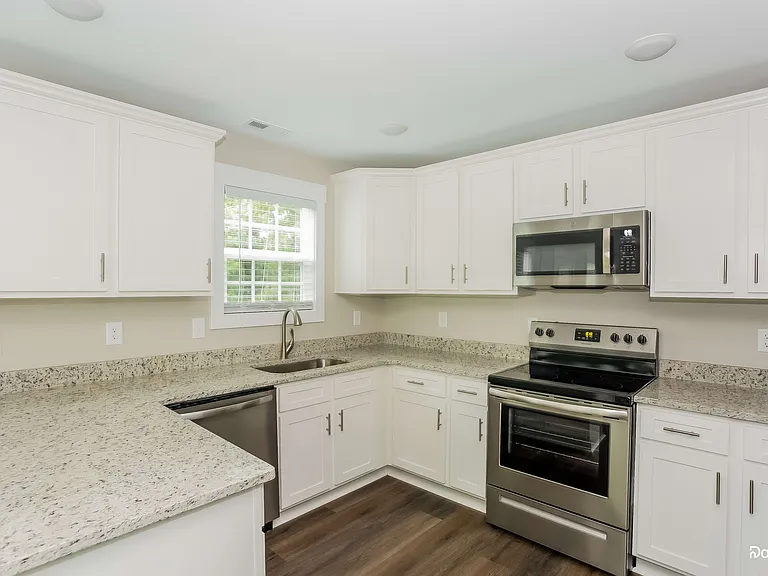 117 Fort Worth Ave — Photo 5