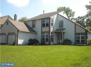 20 Stonegate Ct, Blackwood, NJ 08012