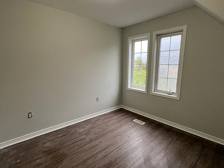 236 Blackburn Dr — Photo 11