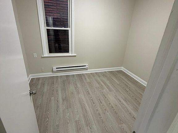 5th image of 221 Wilkinson Ave #A
