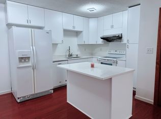 7041 Chaparral Ln, Chanhassen, MN 55317