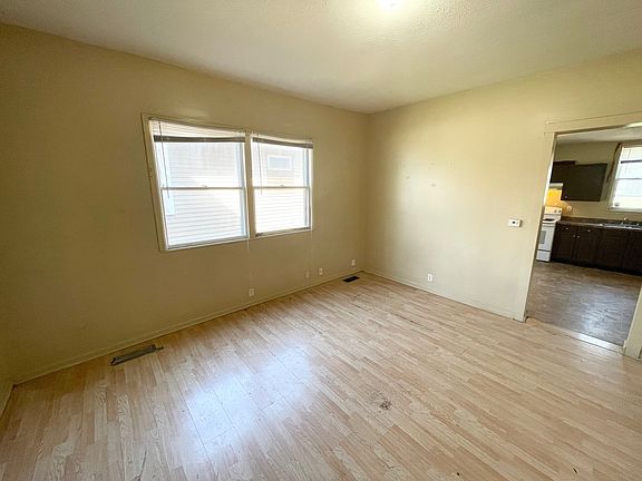 4th image of 1821 Barth Ave
