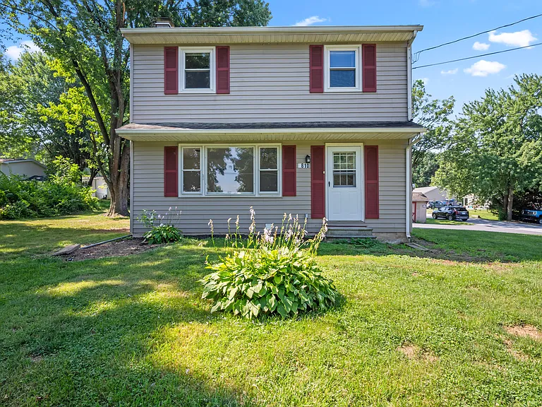 5810 Burkey Rd — Photo 1