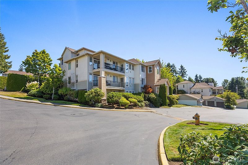 2nd image of 15026 40th Avenue W #2-401