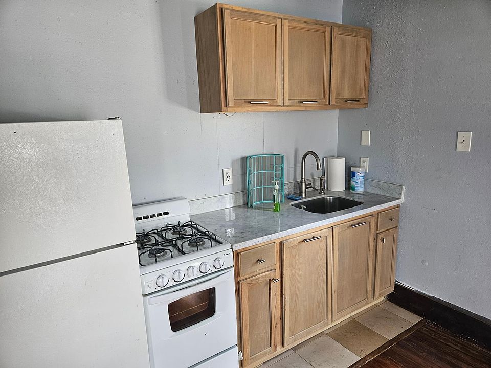 KITCHEN APPLIANCES