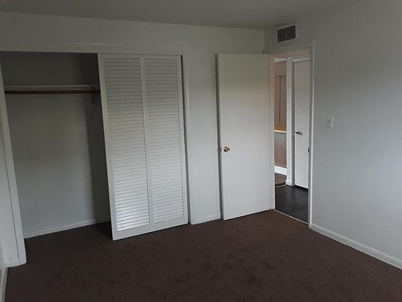 3rd image of 1723 Dixon Blvd #13