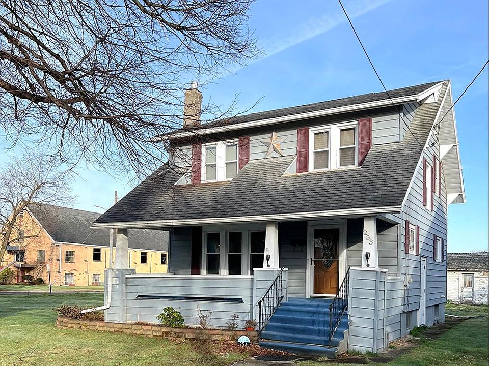 1st image of 253 E Miller St