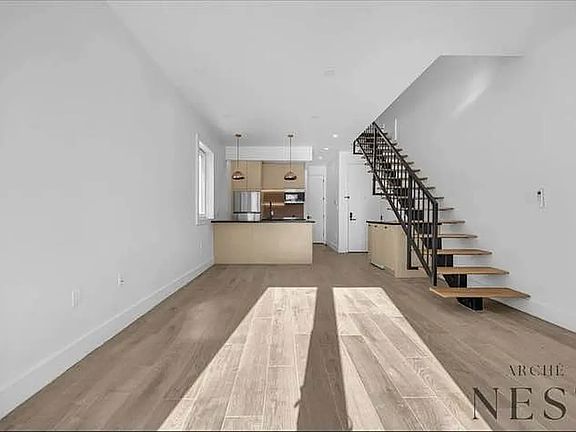 5th image of 1696 Pacific St #4E