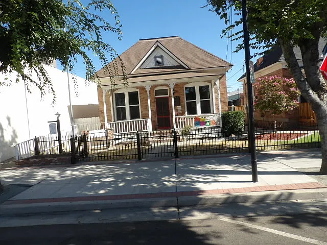 Studio, 1104 sqft, $1,200 — Photo 2