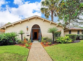 5210 Loch Lomond Dr, Houston, TX 77096