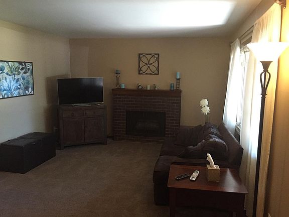 3rd image of 48488 Ellen St