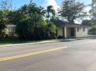 120 W Main St, Pahokee, FL 33476