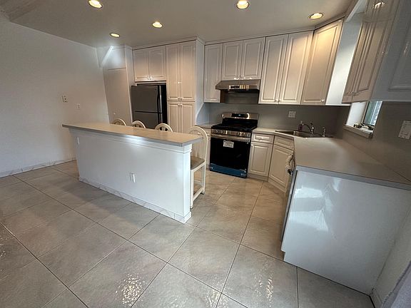 3rd image of 6507 16th Ave #1