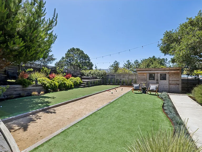 453 Wellesley Ave — Photo 4
