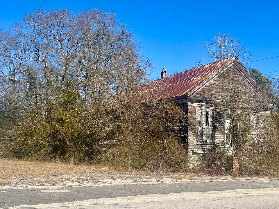 2nd image of 120 Lone Star Rd