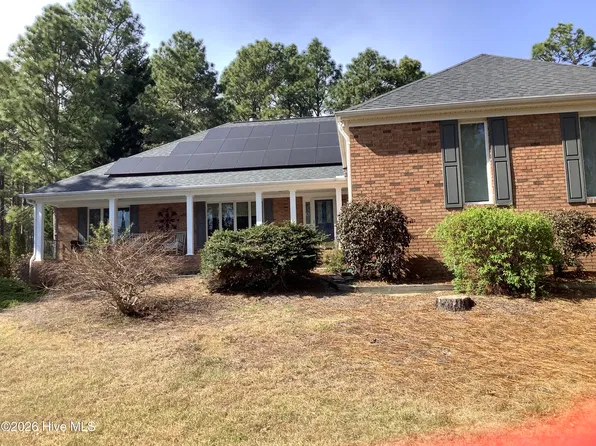 102 Owens Cir, West End, NC 27376